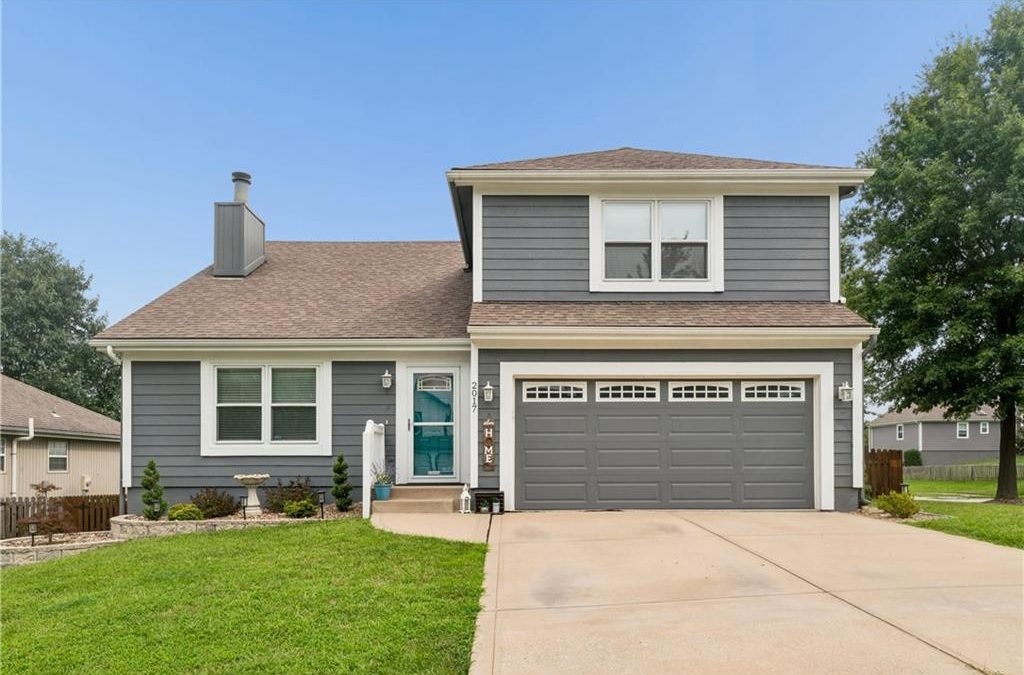 Active | 2017 Summerfield Court, Blue Springs, MO 64029