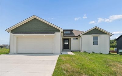 Active | Open House: Sat, Aug 22, 2026 01:00 PM – 04:00 PM | 701 SE 21st Street, Oak Grove, MO 64075