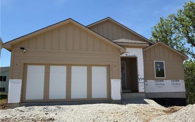 Active | Open House: Sat, Aug 22, 2026 01:00 PM – 04:00 PM | 2002 SE Oak Ridge Drive, Oak Grove, MO 64075